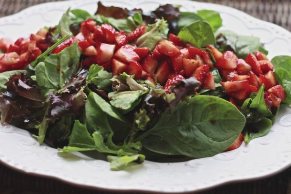 Balsamic Marinated Strawberry Salad