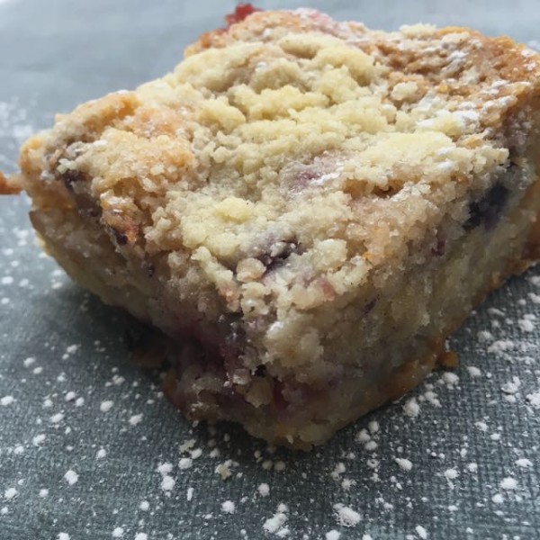 Low FODMAP Berry Crumb Cake For A Digestive Peace of Mind—Kate Scarlata RDN