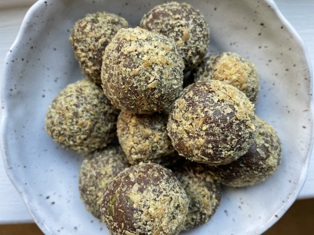 Chocolate + Peanut Butter Power Balls! For A Digestive Peace of Mind